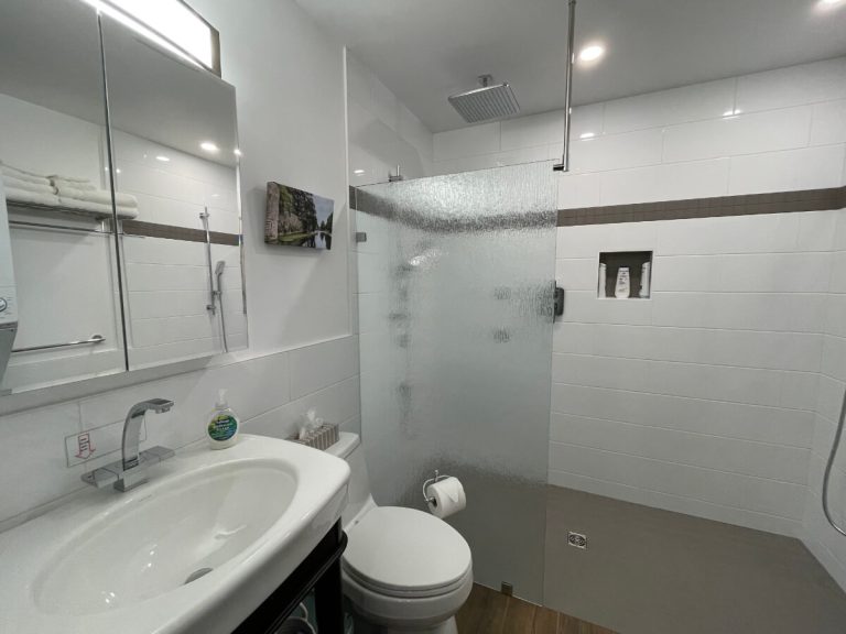 7' Luxury shower